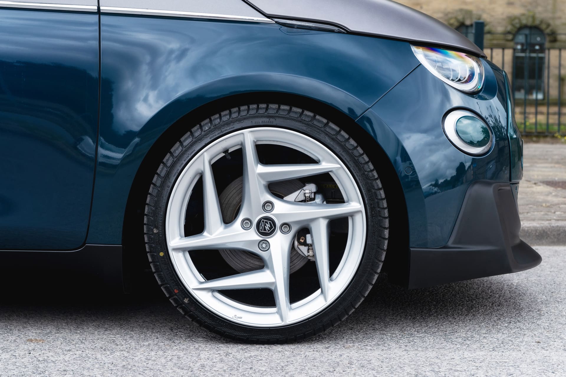 Designio Fiat 500e build