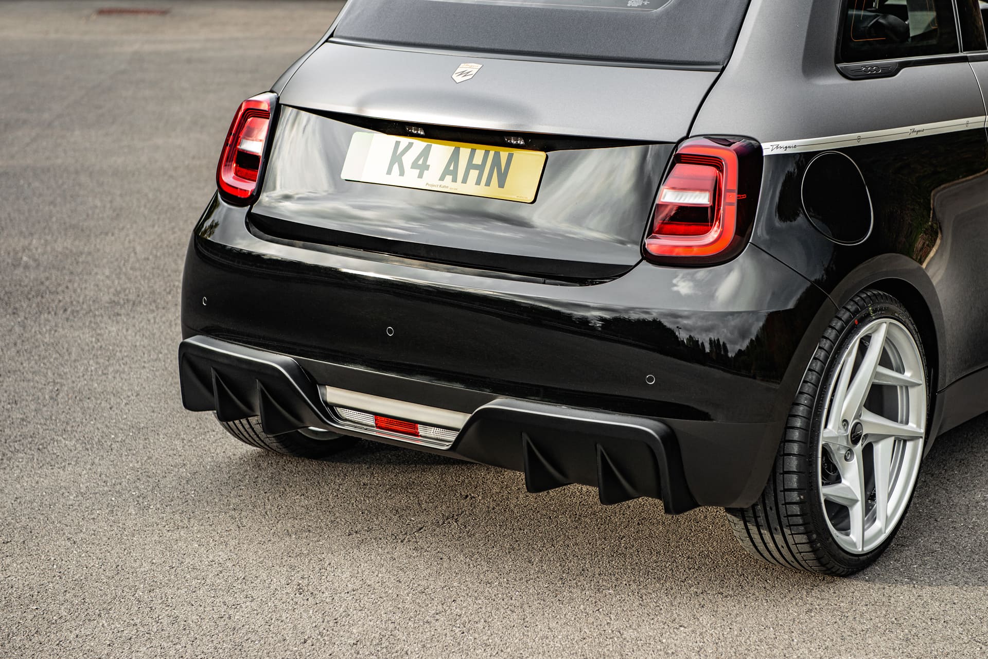 Designio centre cap detail